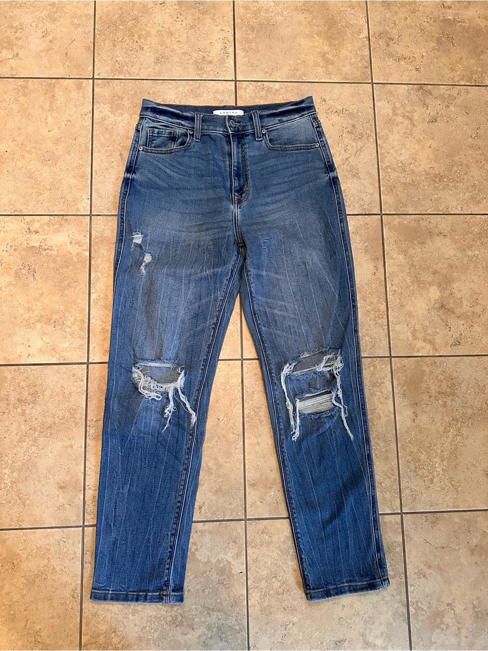 Eunina Rocky Super High Rise boyfriend ankle jeans.